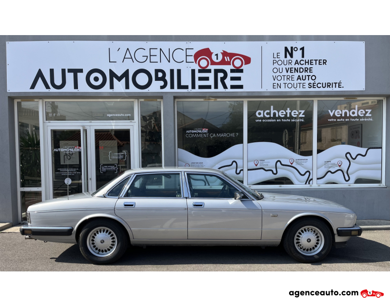 Achat voiture occasion, Auto occasion pas cher | Agence Auto Daimler XJ40 Six 4.0 241 CV Argent Année 1991 Automatique Essence