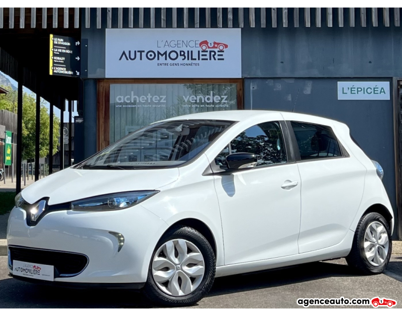 Achat voiture occasion, Auto occasion pas cher | Agence Auto Renault Zoe 88ch 22kWh Life GPS / Charge rapide Blanc Année 2013 Automatique Électrique