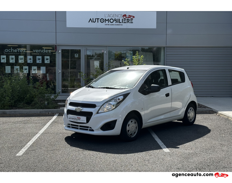 Achat voiture occasion, Auto occasion pas cher | Agence Auto Chevrolet Spark 1.0 16v LS 5p ( 166€/mois ) Blanc Année: 2013 Manuelle Essence