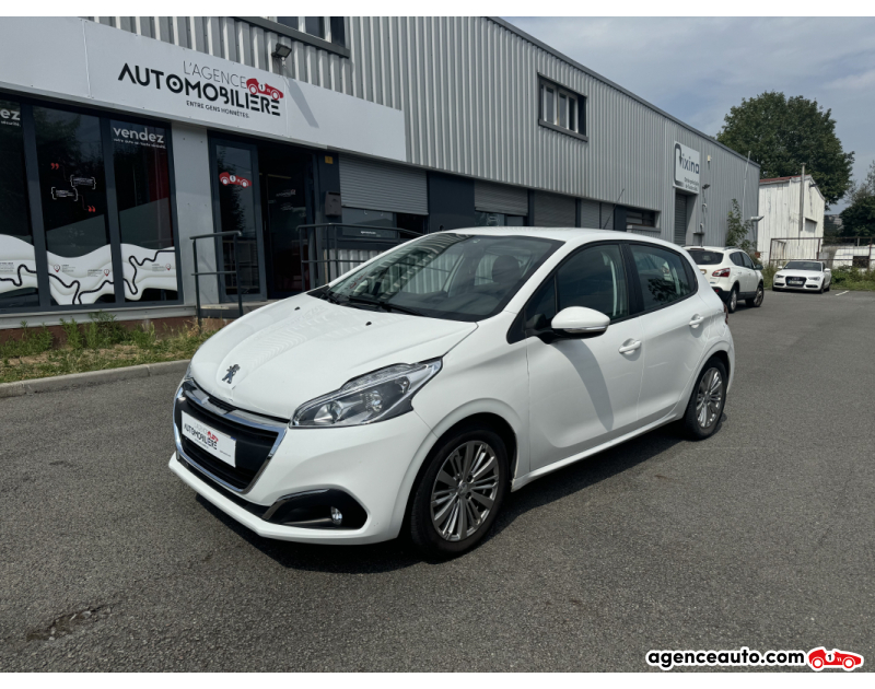 Achat voiture occasion, Auto occasion pas cher | Agence Auto Peugeot 208 1.2 82CH ACTIVE Blanc Année 2017 Manuelle Essence