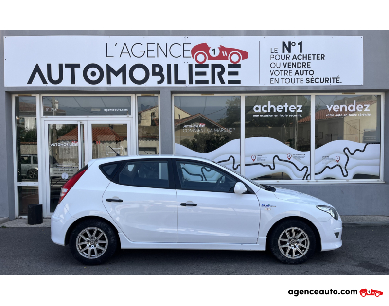 Achat voiture occasion, Auto occasion pas cher | Agence Auto Hyundai i30 1.6 CRDi 90 CV BVM6 Blanc Année 2011 Manuelle Diesel