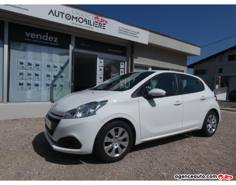 Achat voiture occasion, Auto occasion pas cher | Agence Auto Peugeot 208 1.2 70 LIKE Blanc Année 2019 Manuelle Essence