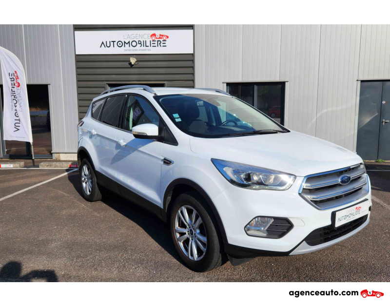 Compra de Coches Usados, Coches Usados Baratos %'|'% Agence Auto Ford Kuga II 2.0 TDCI TREND BUSINESS 120 S&S 4X2 avec CarPlay Blanc Año 2017 Manuelle Diesel
