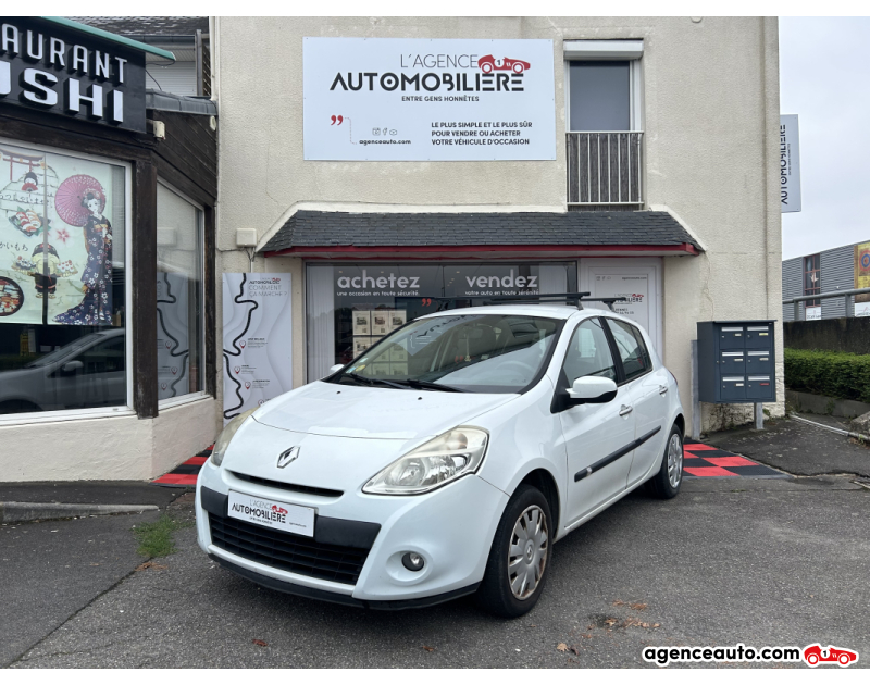 Achat voiture occasion, Auto occasion pas cher | Agence Auto Renault Clio 1.5 DCI 70 EXPRESSION CLIM Blanc Année 2010 Manuelle Diesel