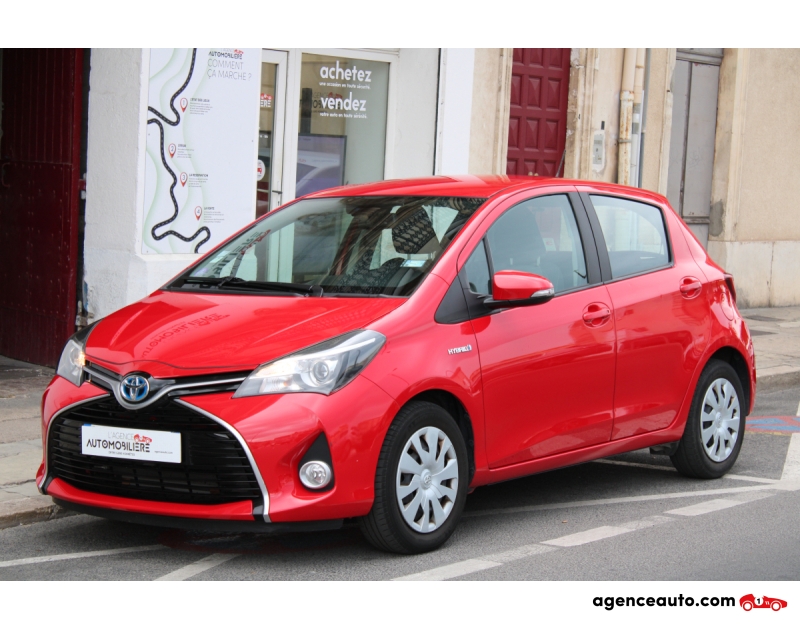 Aankoop Gebruikte Auto, Goedkope Gebruikte Auto | Agence Auto Toyota Yaris 1.5 100H 75 HYBRID FULL-HYBRID DYNAMIC BVA (1 ère main, Caméra de recul, GPS..) Rood Jaar 2016 Automatische auto Hybride