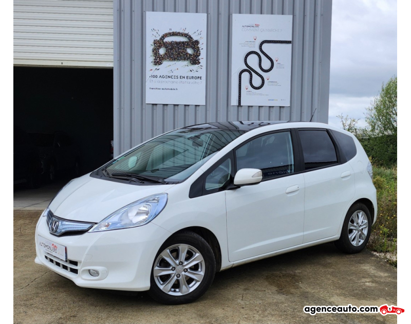 Achat voiture occasion, Auto occasion pas cher | Agence Auto Honda Jazz 1.4 IVTEC HYBRID 88 CH BVA6 Blanc Année 2012 Automatique Hybride