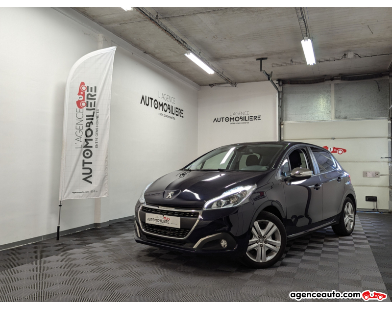 Acquisto Auto Usate, Auto Usate Economiche | Agenzia Automobiliare Peugeot 208 (2) 1.2 PURETECH 82 SIGNATURE 5P Blu Anno 2019 Manuale Benzina