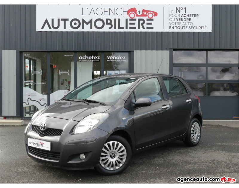 Achat voiture occasion, Auto occasion pas cher | Agence Auto Toyota Yaris 1.3 VVTi 16V 101 cv Gris Année 2011 Manuelle Essence