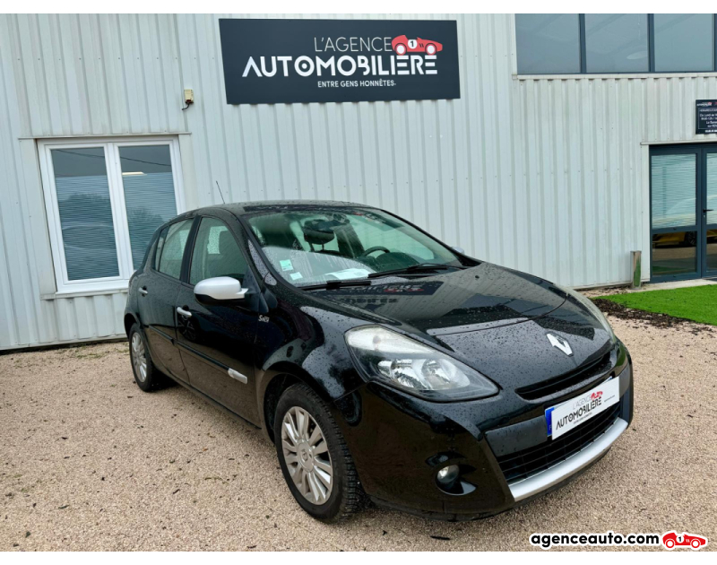 Aankoop Gebruikte Auto, Goedkope Gebruikte Auto | Agence Auto Renault Clio III PHASE 2 1.2 16V 103CH  DYNAMIQUE TOMTOM Noir Jaar 2011 Manuelle Essence