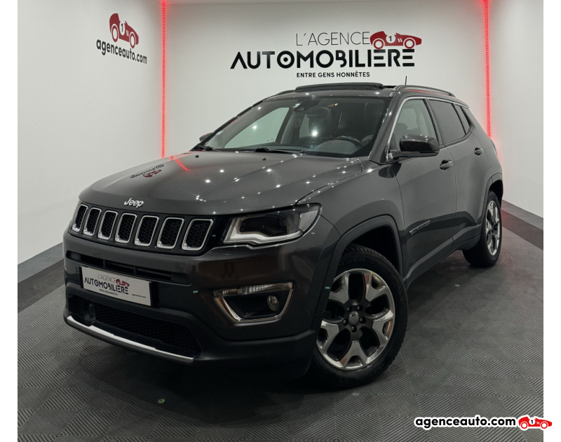 Achat voiture occasion, Auto occasion pas cher | Agence Auto Jeep Compass COMPASS II LIMITED 2WD 1.6 CRD 120CV BVM6 HI-FI BEATS/TOIT PANO OUVRANT/CAMERA/CUIR/GPS/BLUETOOTH Gris Année 2018 Manuelle Diesel