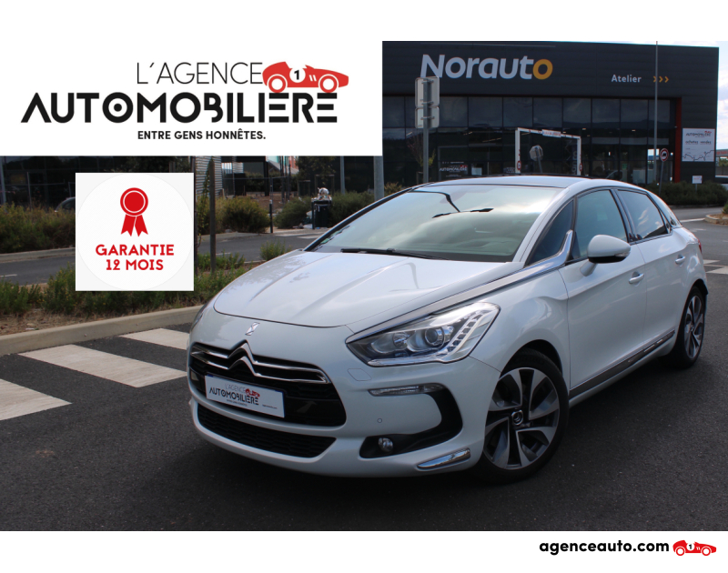 Aankoop Gebruikte Auto, Goedkope Gebruikte Auto | Agence Auto Citroen DS5 1.6 200CH SPORT CHIC ( Toit panoramique , Caméra de recul , GPS ) Blanc Jaar 2013 Manuelle Essence