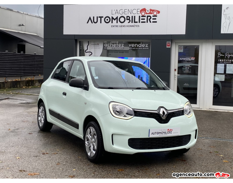 Gebrauchtwagenkauf, Günstige Gebrauchtwagen | Automobilienagentur Renault Twingo 1.0 SCE 65 LIFE - EQUIVALENT PREMIERE MAIN Grün Jahr 2019 Hand-Schaltgetriebe Benzin