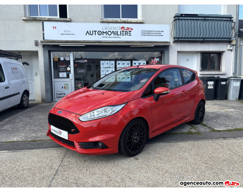 Acquisto Auto Usate, Auto Usate Economiche | Agenzia Automobiliare Ford Fiesta ST 1.6 T EcoBoost 182 cv Rosso Anno 2014 Manuale Benzina