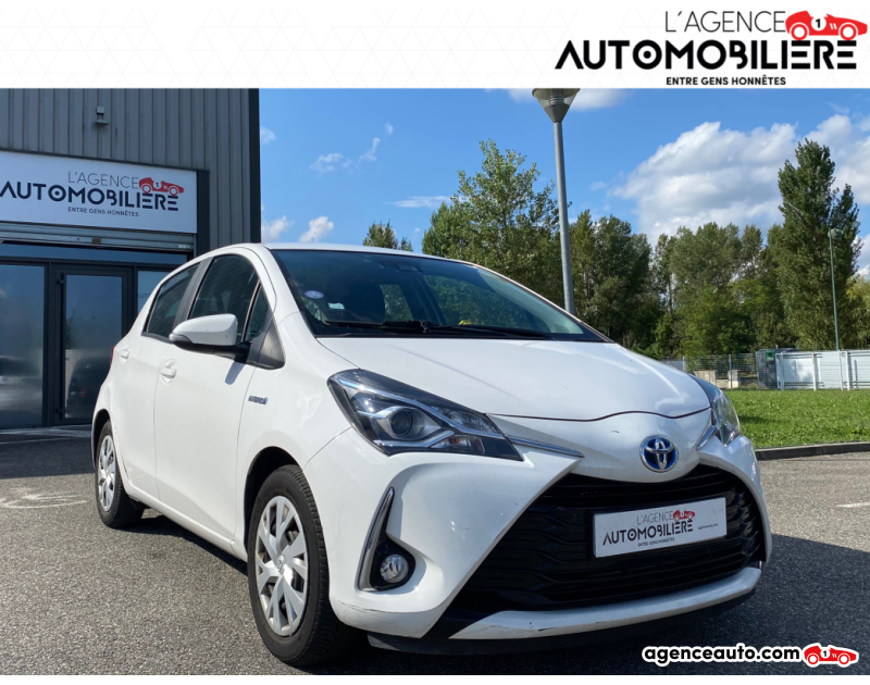 Achat voiture occasion, Auto occasion pas cher | Agence Auto Toyota Yaris III (3) 1.5 HYBRID 75CH 100H FRANCE 5P Blanc Année 2019 Automatique Hybride