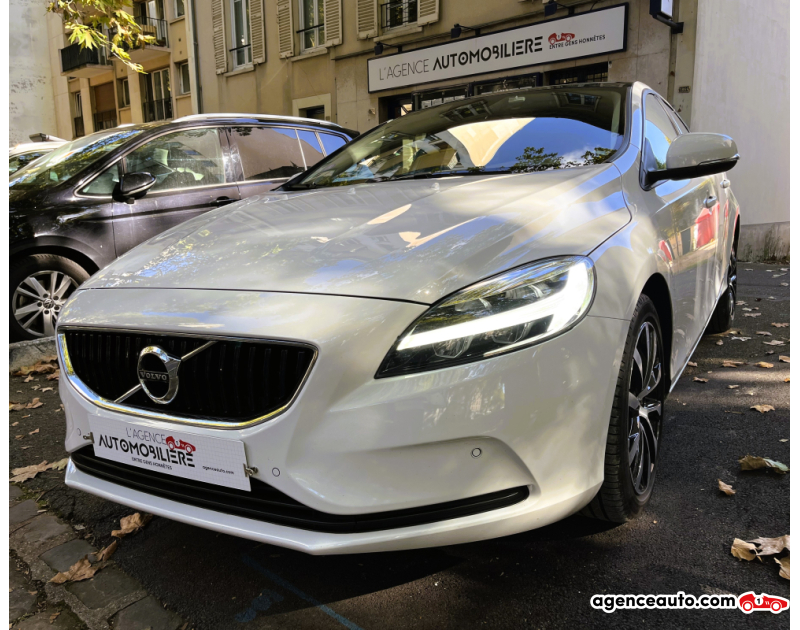 Gebrauchtwagenkauf, Günstige Gebrauchtwagen | Automobilienagentur Volvo V40 II (2) T2 122 7CV SIGNATURE EDITION Blanc Jahr 2019 Manuelle Essence