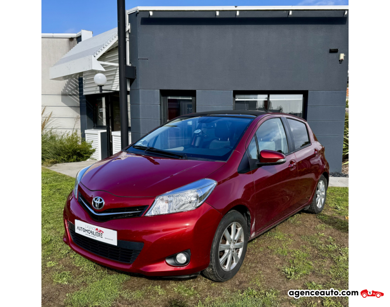 Acquisto Auto Usate, Auto Usate Economiche | Agenzia Automobiliare Toyota Yaris 1.3 V-VTi 16V Multidrive 99 CV Rouge Anno 2012 Automatique Essence