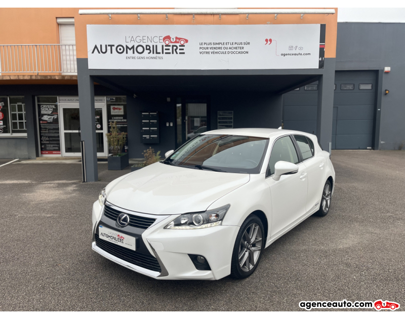 Achat voiture occasion, Auto occasion pas cher | Agence Auto Lexus CT 200H Phase 2 1.8 VVT-i 16V 136 Hybrid CVT 99 cv Caméra de recul Blanc Année 2017 Automatique Hybride