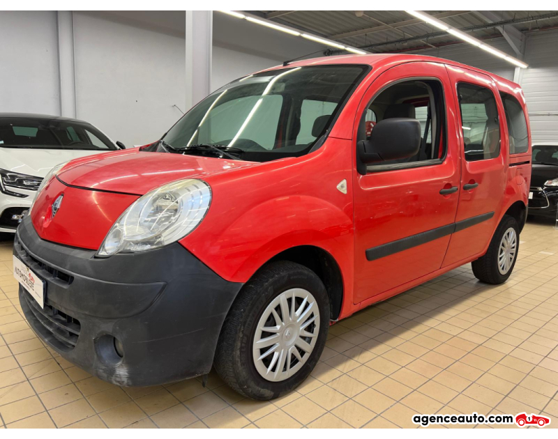 Achat voiture occasion, Auto occasion pas cher | Agence Auto Renault Kangoo KANGOO II 1.5 DCI 85 EXPRESSION Rouge Année 2010 Manuelle Diesel