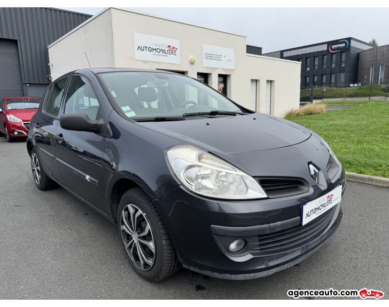 Acquisto Auto Usate, Auto Usate Economiche | Agenzia Automobiliare Renault Clio III 5 Portes 1.4i 100 DYNAMIQUE | GARANTIE 12 MOIS Grigio Anno 2007 Manuale Benzina