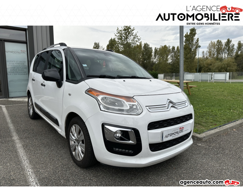 Acquisto Auto Usate, Auto Usate Economiche | Agenzia Automobiliare Citroen C3 Picasso 1.2 PURETECH EXCLUSIVE 110 CV - GPS Blanc Anno 2017 Manuelle Essence