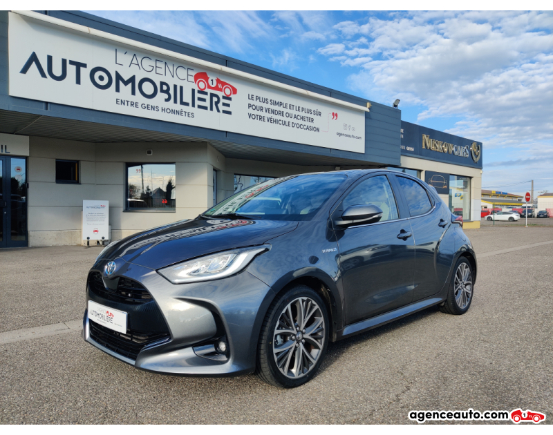 Achat voiture occasion, Auto occasion pas cher | Agence Auto Toyota Yaris IV 1.5 VVTi 116 Iconic 90 cv  Hybrid Gris Année 2021 Automatique Hybride