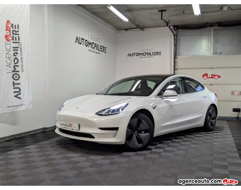 Gebrauchtwagenkauf, Günstige Gebrauchtwagen | Automobilienagentur Tesla Model 3 (2) 275 AUTONOMIE STANDARD PLUS 50KWH RWD + ATTELAGE Blanc Jahr 2020 Automatique Électrique