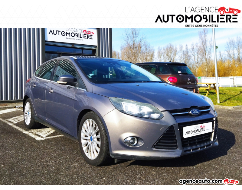 Achat voiture occasion, Auto occasion pas cher | Agence Auto Ford Focus 2.0 TDCI 16V FAP BVA Powershift 140 CV Titanium Gris Année 2011 Automatique Diesel
