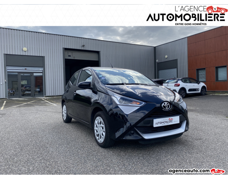Achat voiture occasion, Auto occasion pas cher | Agence Auto Toyota Aygo 1.0 X PLAY 72 CH Noir Année 2020 Manuelle Essence