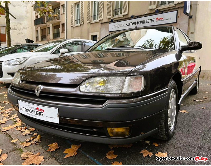 Achat voiture occasion, Auto occasion pas cher | Agence Auto Renault Safrane 2.2 SI RT *Entretien à jour* Marron Année 1992 Manuelle Essence