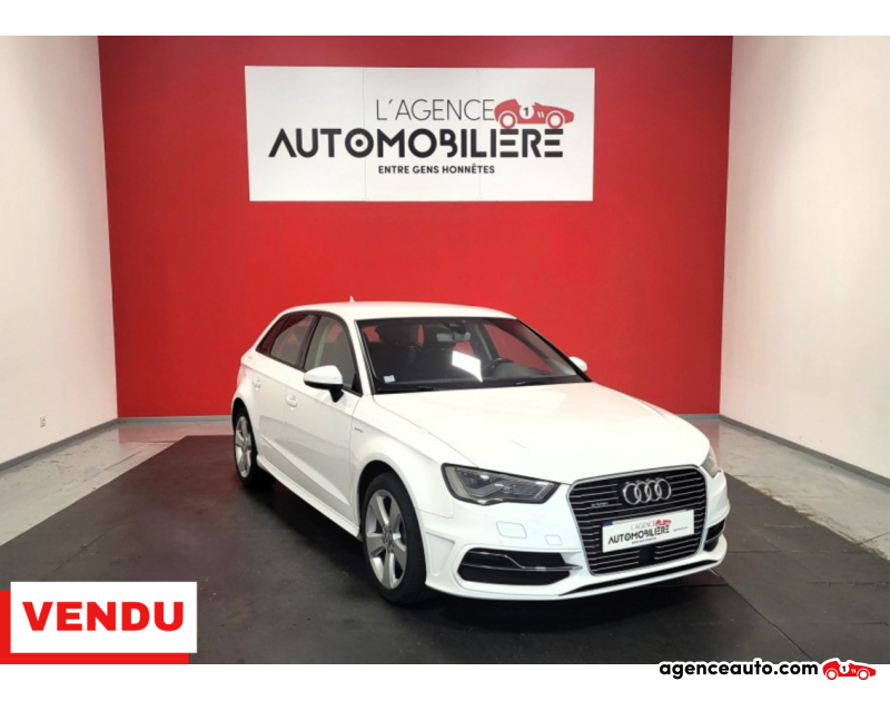 Gebrauchtwagenkauf, Günstige Gebrauchtwagen | Automobilienagentur Audi A3 Sportback AUDI A3 SPORTBACK 1.4 TSI E-TRON 204 AMBITION LUXE + BATTERIE NEUVE AUDI GARANTIE Blanc Jahr 2015 Automatique Essence