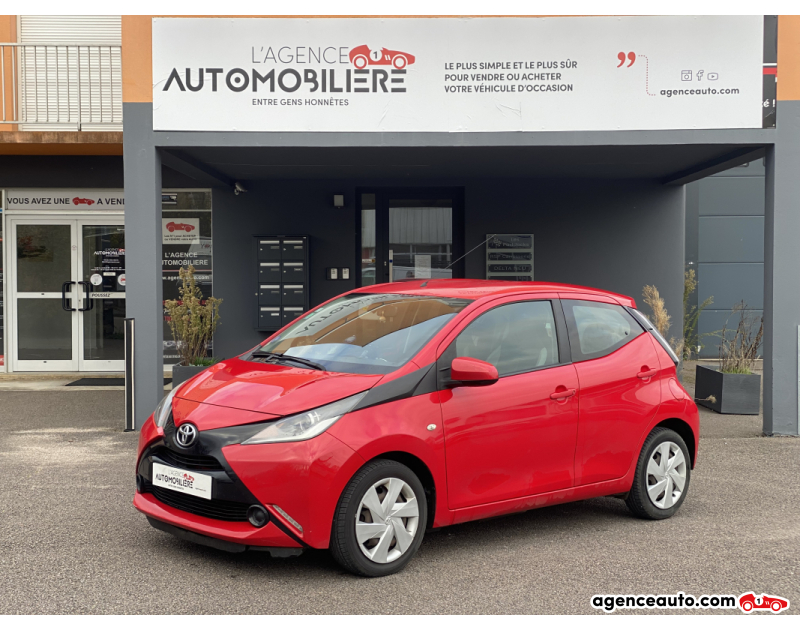 Achat voiture occasion, Auto occasion pas cher | Agence Auto Toyota Aygo 1.0 VVTi S&S 69 cv Rouge Année 2014 Manuelle Essence