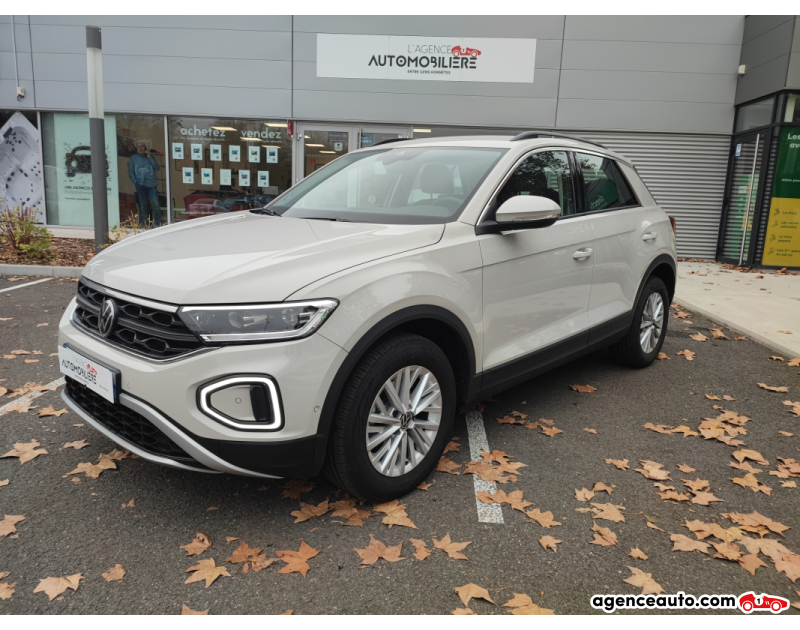 Achat voiture occasion, Auto occasion pas cher | Agence Auto Volkswagen T-roc 1.0 TSI 110 BVM6 life Plus Gris Année 2023 Manuelle Essence