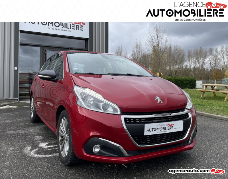 Achat voiture occasion, Auto occasion pas cher | Agence Auto Peugeot 208 1.2 BVA EAT6 S&S 110 CV ALLURE Rouge Année 2016 Automatique Essence