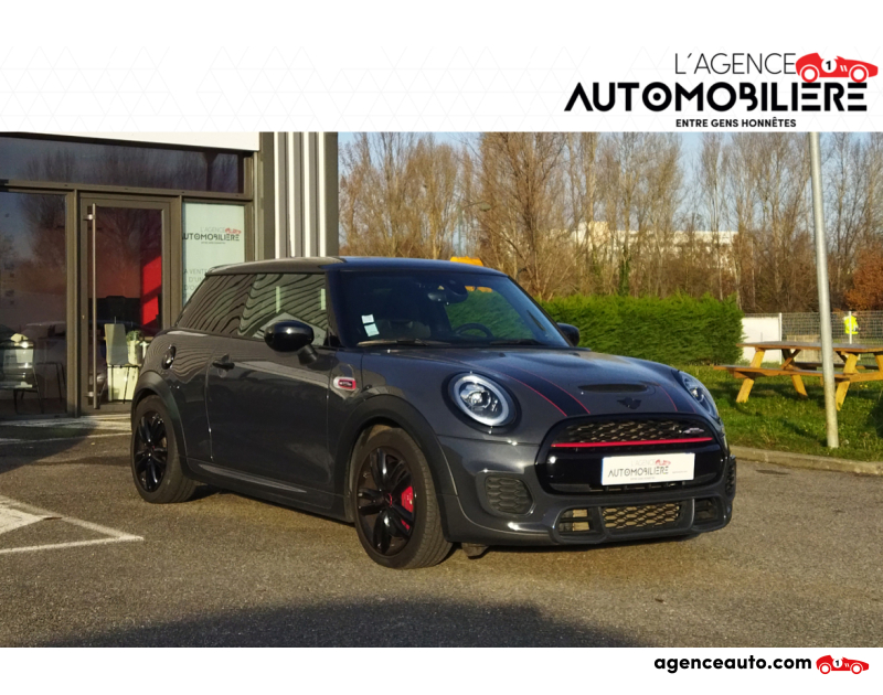 Achat voiture occasion, Auto occasion pas cher | Agence Auto Mini John Cooper Works 3 (F56) 3 Portes JCW 2.0 BVA 231 cv - TOIT OUVRANT Gris Année 2019 Automatique Essence