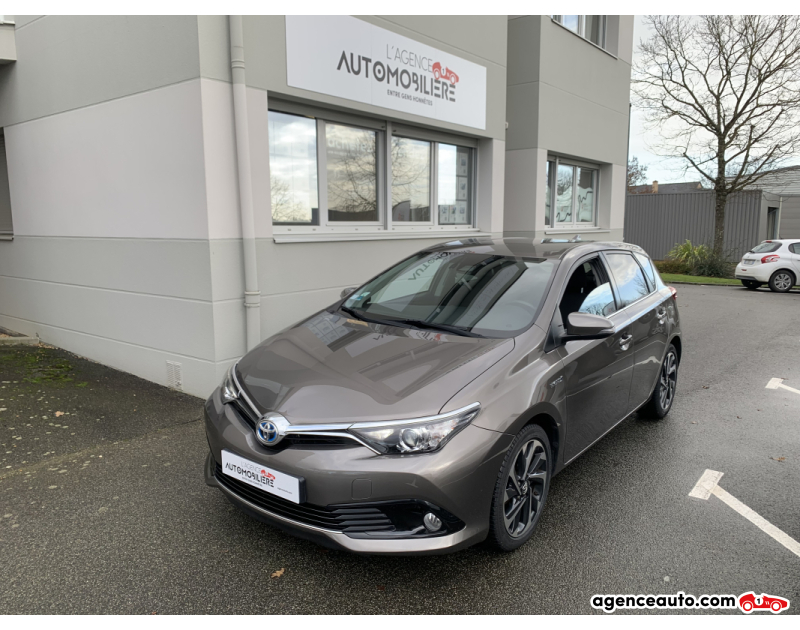 Aankoop Gebruikte Auto, Goedkope Gebruikte Auto | Agence Auto Toyota Auris 1.8 VVT-i HSD Hybride 136 cv Design Bronze Jaar 2017 Automatique Hybride