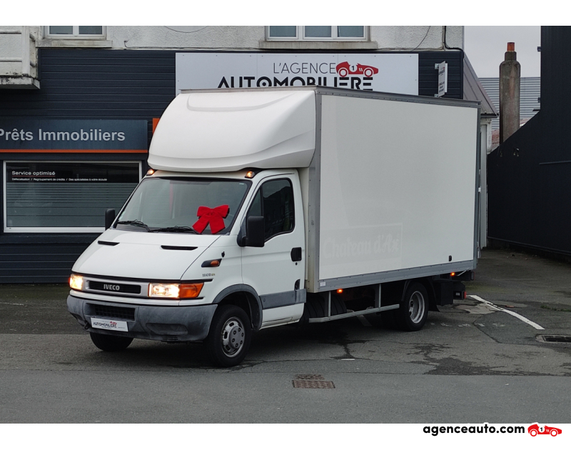 Compra de Coches Usados, Coches Usados Baratos %'|'% Agence Auto Iveco Daily 35C12 2.3 L 116ch BVM5 Caisse Meuble 20M3 (Hayon) Blanc Año 2004 Manuelle Diesel