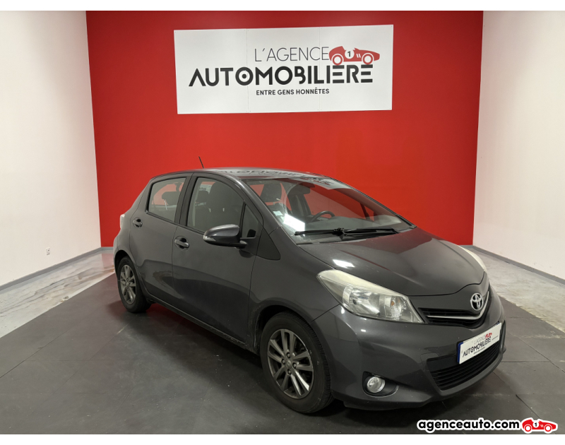 Achat voiture occasion, Auto occasion pas cher | Agence Auto Toyota Yaris TOYOTA YARIS 2013 DYNAMIC 99cv Gris Année 2013 Manuelle Essence