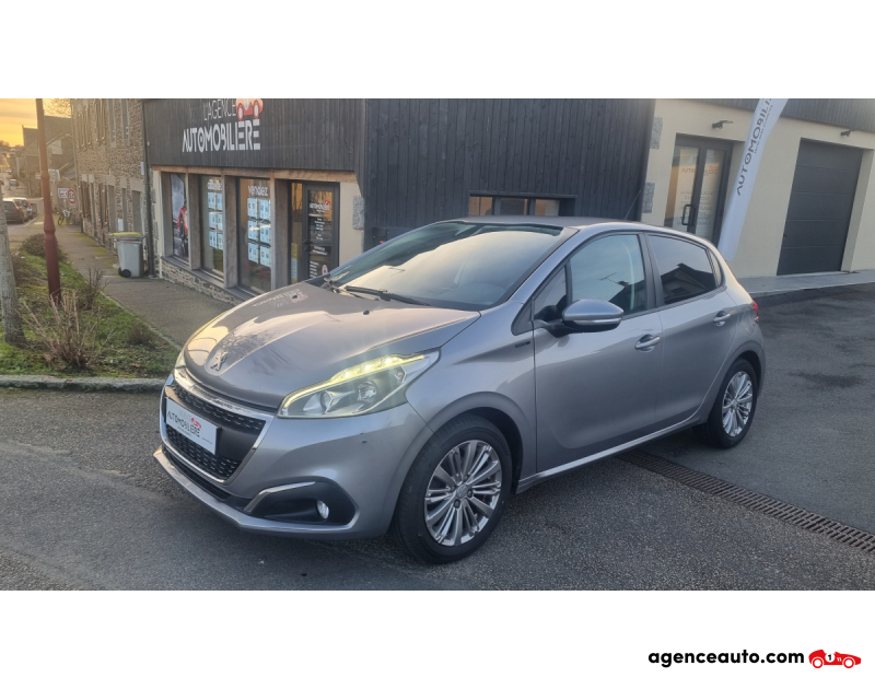 Achat voiture occasion, Auto occasion pas cher | Agence Auto Peugeot 208 SIGNATURE 82cv Gris Année 2019 Manuelle Essence