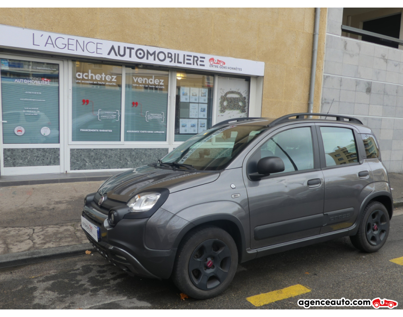 Acquisto Auto Usate, Auto Usate Economiche | Agenzia Automobiliare Fiat Panda FIAT PANDA III 1.2 69 CITY CROSS WAZE Argent Anno 2018 Manuelle Essence