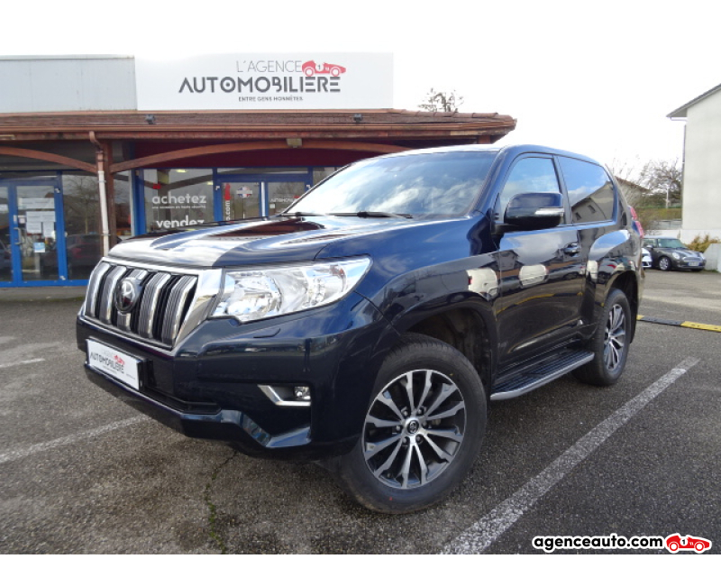 Achat voiture occasion, Auto occasion pas cher | Agence Auto Toyota Land Cruiser 2.8 D4D 175 LOUNGE 4X4 BVA Bleu Année 2019 Automatique Diesel