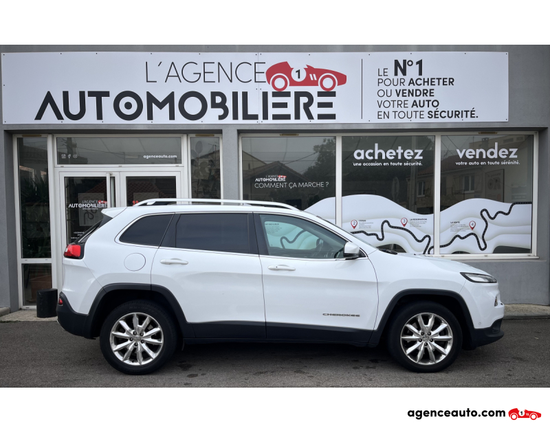 Achat voiture occasion, Auto occasion pas cher | Agence Auto Jeep Cherokee 2.2 CRD 4WD 200 CV LIMITED BVA Blanc Année 2015 Automatique Diesel