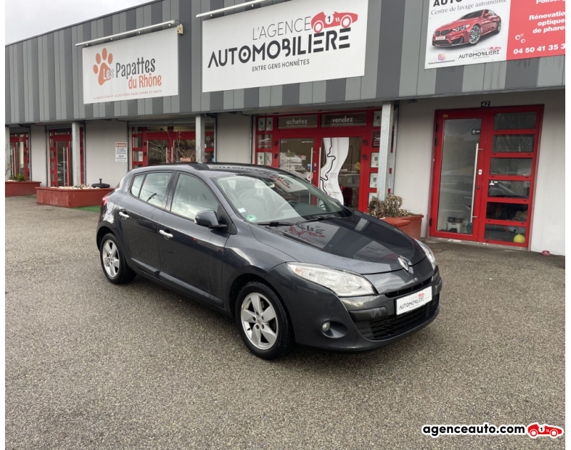 Gebrauchtwagenkauf, Günstige Gebrauchtwagen | Automobilienagentur Renault Megane III 1.9 dCi 130 cv BVM6 Tomtom Gris Jahr 2012 Manuelle Diesel