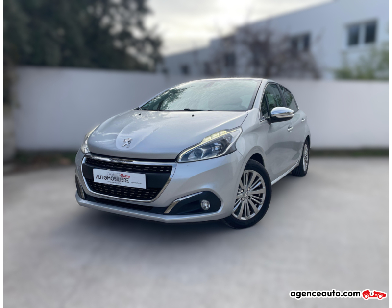 Aankoop Gebruikte Auto, Goedkope Gebruikte Auto | Agence Auto Peugeot 208 1.2 110ch Allure Argent Jaar 2015 Manuelle Essence