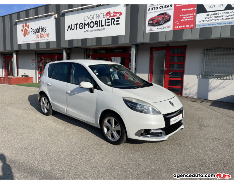 Achat voiture occasion, Auto occasion pas cher | Agence Auto Renault Scenic III 1.5 dCi 110 cv DYNAMIQUE TOMTOM Blanc Année 2012 Manuelle Diesel