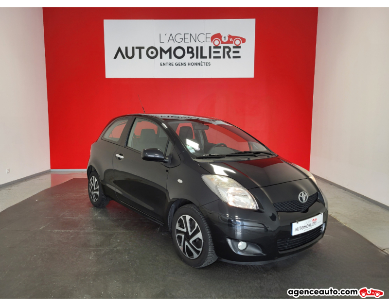 Gebrauchtwagenkauf, Günstige Gebrauchtwagen | Automobilienagentur Toyota Yaris 1.3 VVT-I 100 3P BVA Noir Jahr 2011 Automatique Essence