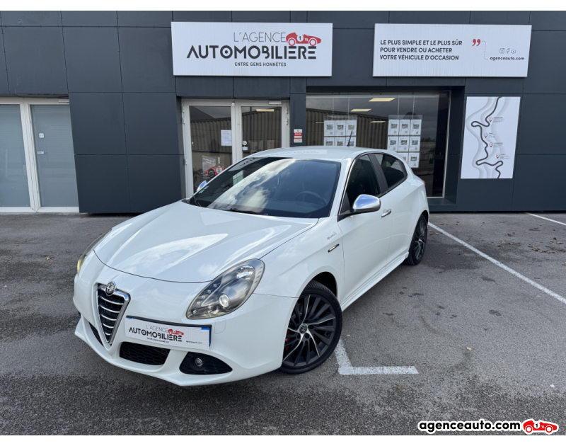 Gebrauchtwagenkauf, Günstige Gebrauchtwagen | Automobilienagentur Alfa Romeo Giulietta 1.4 Multiair 170cv Sportiva Blanc Jahr 2013 Manuelle Essence