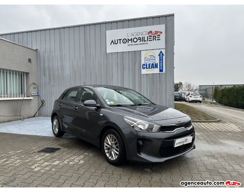 Achat voiture occasion, Auto occasion pas cher | Agence Auto Kia Rio 1.4L CRDi 16V 90 cv Gris Année 2018 Manuelle Diesel
