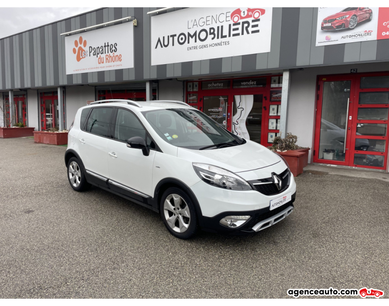 Achat voiture occasion, Auto occasion pas cher | Agence Auto Renault Scenic III XMOD 1.6 dCi 130 cv BOSE EDITION Blanc Année 2015 Manuelle Diesel