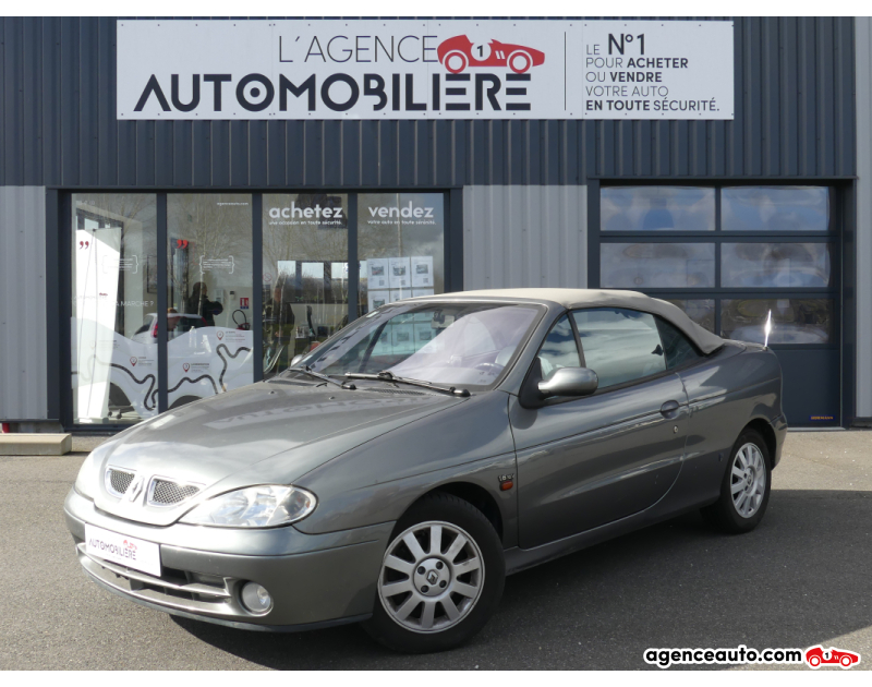 Achat voiture occasion, Auto occasion pas cher | Agence Auto Renault Megane CC Cabriolet 1.6 16V Gris Année 2001 Manuelle Essence