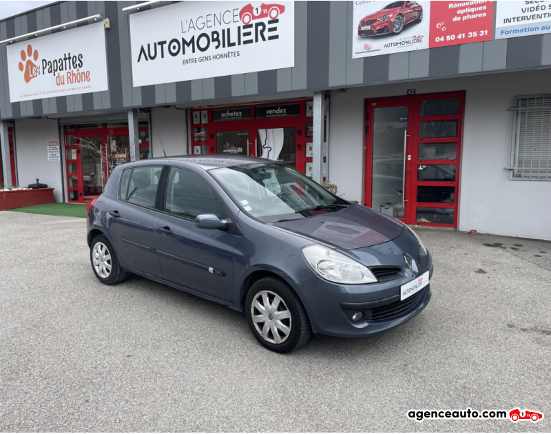 Achat voiture occasion, Auto occasion pas cher | Agence Auto Renault Clio III 1.5 dCi 70 cv Gris Année 2006 Manuelle Diesel